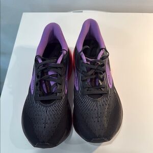 Brooks Hyperion Max - Size 7